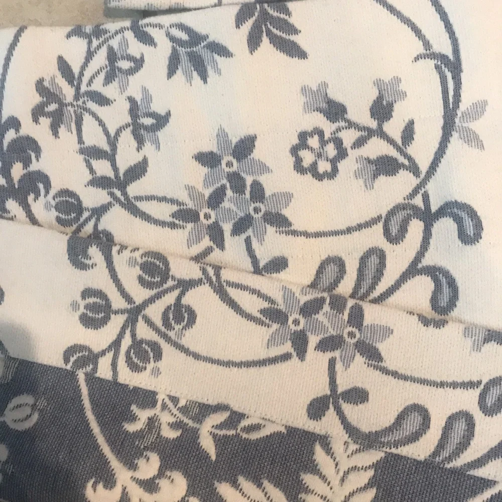 Valance/Curtain Bundle of 4 Blue and White Floral Scroll Valances/Toppers